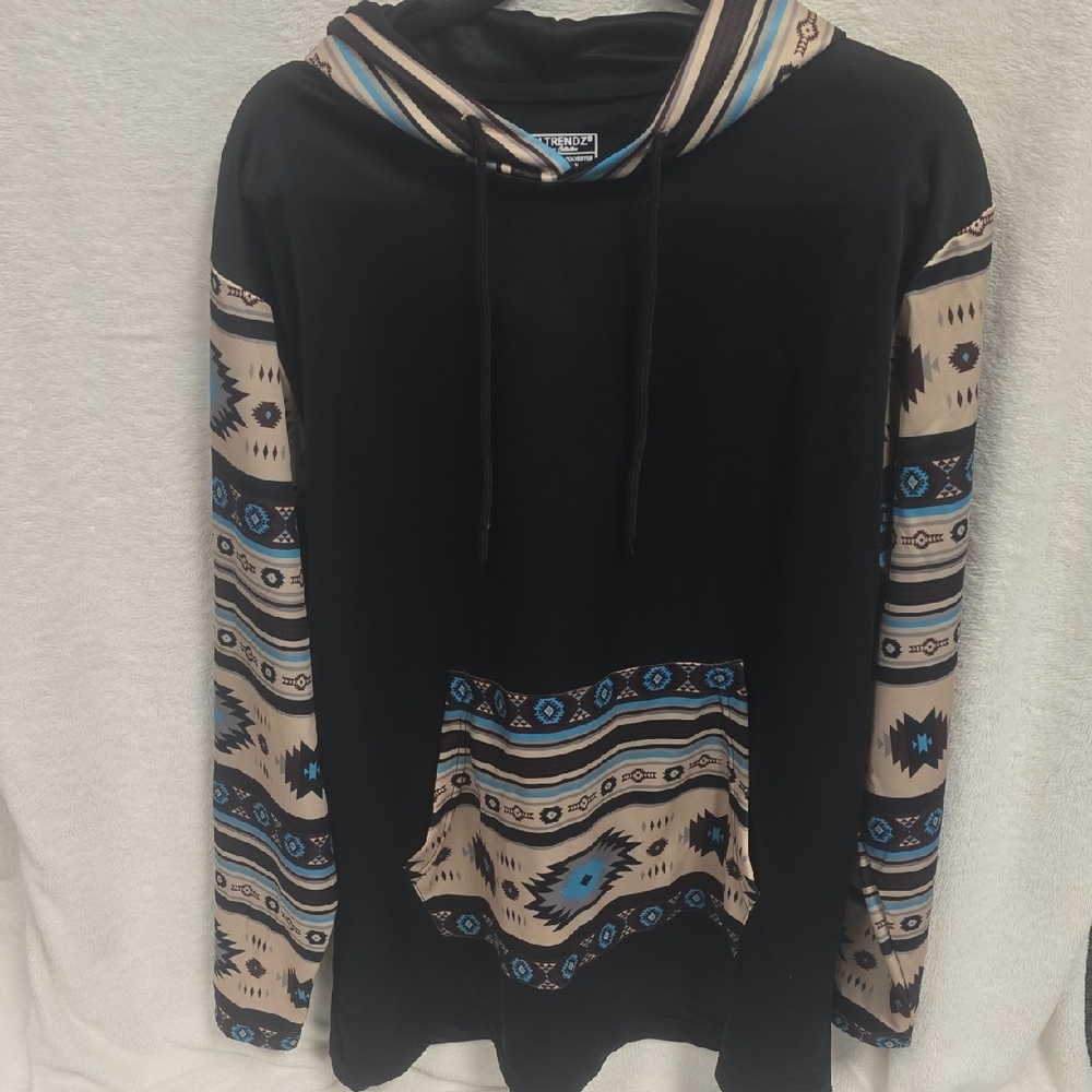 Nu Trendz Black Hoodie with Patterend Sleeves, Front Pocket & Hood, Sz XL Unisex